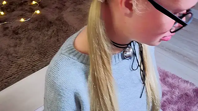 Emma-Noir online show from 02.03.26