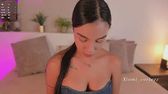 Snapshot of xiomara_cortes chatting on 08.04.26 xiomara cortes online show from 08.04.26