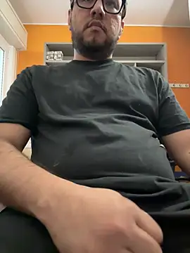 Snapshot of latinocalientehot chatting on 07.18.26 latinocalientehot online show from 07.18.26