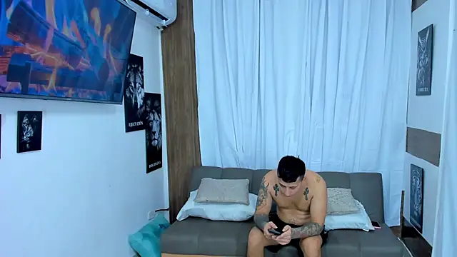 Snapshot of sexual_lizzy chatting on 03.21.26 sexual lizzy online show from 03.21.26