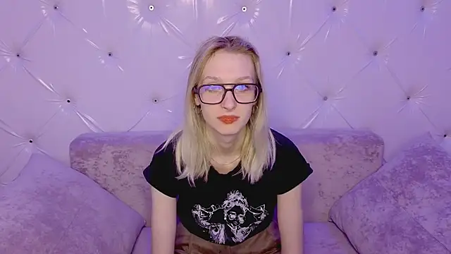 Akiro Kim7 online show from 02.17.26