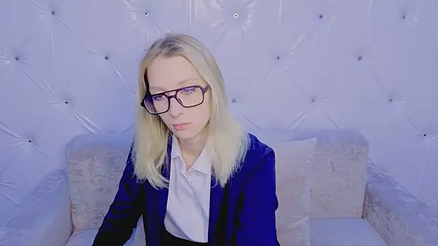 Akiro Kim7 online show from 03.18.26