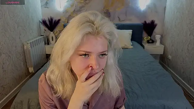 Kate Krose online show from 02.17.26