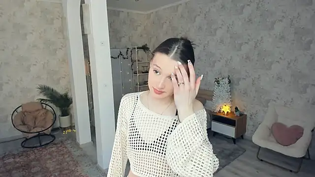 LianneBynon online show from 04.25.26