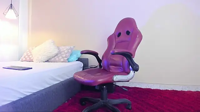 bellawild  online show from 03.14.26