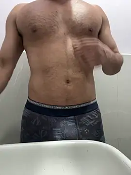 Snapshot of RoccoHardy chatting on 02.16.26 RoccoHardy online show from 02.16.26