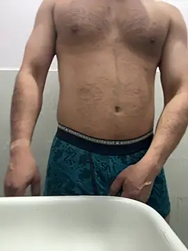 Snapshot of RoccoHardy chatting on 02.17.26 RoccoHardy online show from 02.17.26