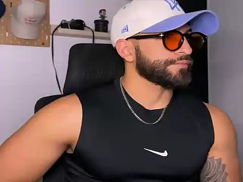 Snapshot of SamDornan51 chatting on 03.11.26 SamDornan51 online show from 03.11.26