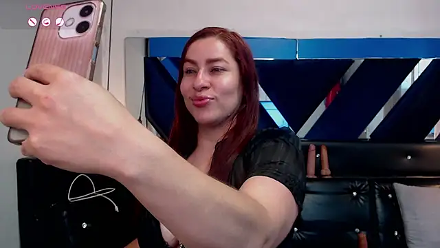 Snapshot of Alison-mar chatting on 06.05.26 Alison-mar online show from 06.05.26