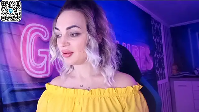 Snapshot of Vellora_ chatting on 02.26.26 Vellora online show from 02.26.26