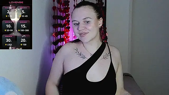 Snapshot of Lika__Sweeet chatting on 02.15.26 Lika Sweeet online show from 02.15.26