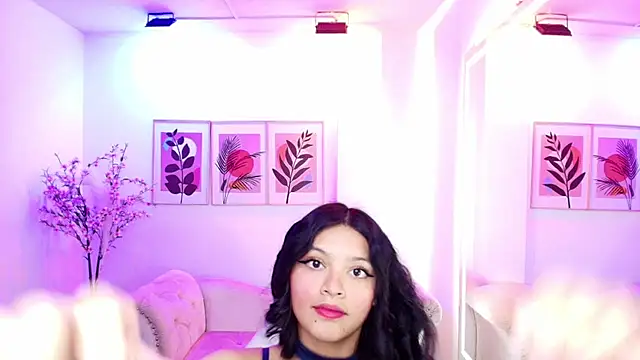 Maddie T18 online show from 07.25.26