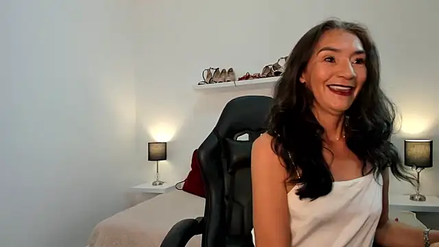 Emma Mendozaa online show from 02.16.26