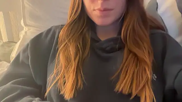 Lucyschickt online show from 02.17.26