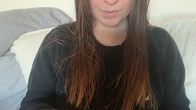 Lucyschickt online show from 04.22.26