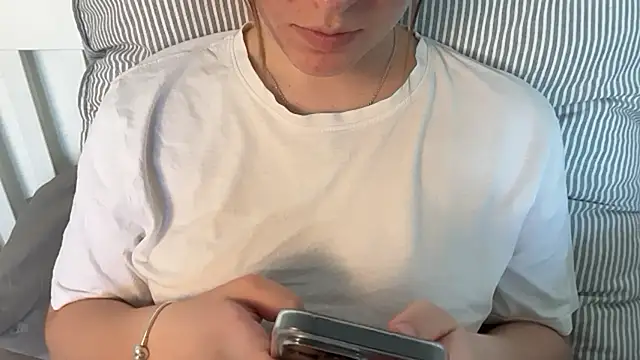 Lucyschickt online show from 06.25.26