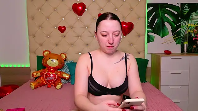 AwaMax online show from 02.12.26