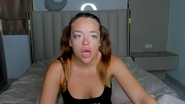 stellaa quenn online show from 03.21.26