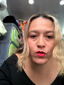  luisaeliza  online show from 04.25.26