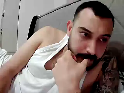 Snapshot of hakanbey33 chatting on 02.18.26 hakanbey33 online show from 02.18.26