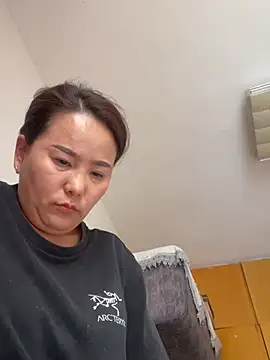 Snapshot of Youyou_12 chatting on 05.22.26 Youyou 12 online show from 05.22.26