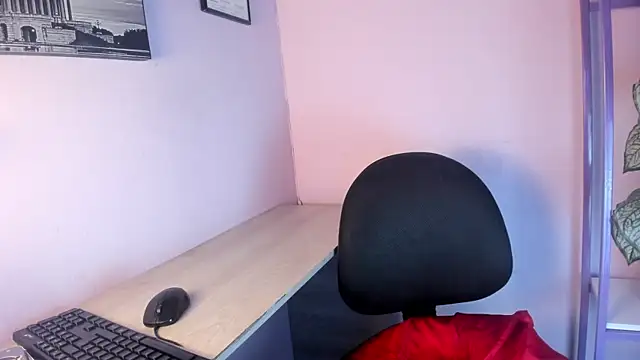 Snapshot of Camilo_X_x chatting on 07.15.26 Camilo X x online show from 07.15.26