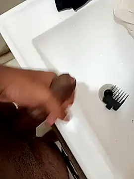 Snapshot of azazel32 chatting on 02.21.26 azazel32 online show from 02.21.26