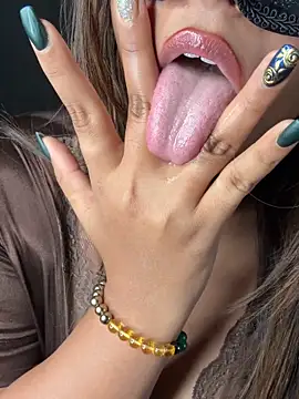 queen-panda online show from 02.15.26