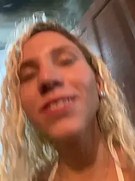 Snapshot of LoiraQuente69 chatting on 02.06.26 LoiraQuente69 online show from 02.06.26