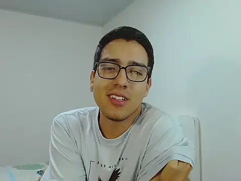 Snapshot of NickFin chatting on 03.28.26 NickFin online show from 03.28.26