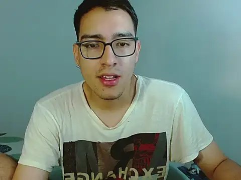 Snapshot of NickFin chatting on 04.07.26 NickFin online show from 04.07.26