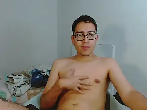 Snapshot of NickFin chatting on 04.14.26 NickFin online show from 04.14.26