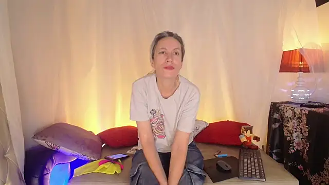 laurasofia45 online show from 06.14.26