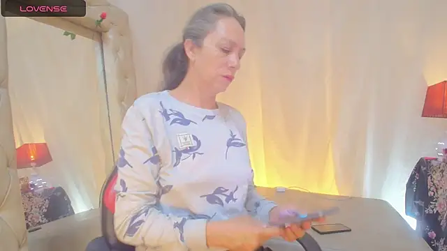 Snapshot of laurasofia45 chatting on 07.11.26 laurasofia45 online show from 07.11.26