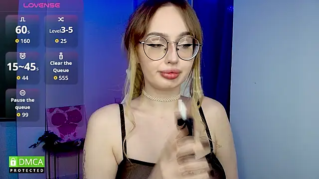 Snapshot of AdeLuna chatting on 02.28.26 AdeLuna online show from 02.28.26