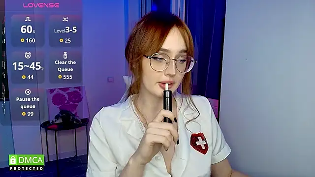 Snapshot of AdeLuna chatting on 03.04.26 AdeLuna online show from 03.04.26