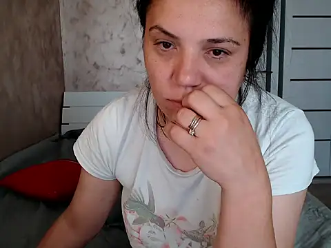 Snapshot of LorraGrey chatting on 06.08.26 LorraGrey online show from 06.08.26