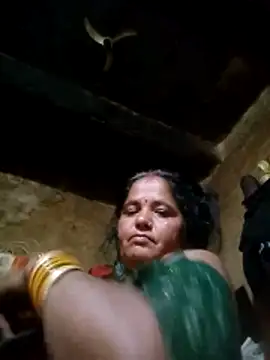 Snapshot of Gudid209896 chatting on 04.08.26 Gudid209896 online show from 04.08.26