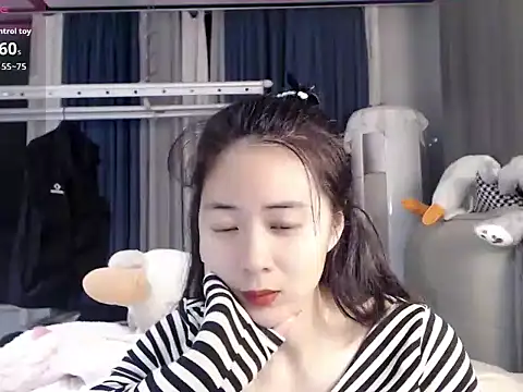 Snapshot of Tsuki-y chatting on 02.22.26 Tsuki-y online show from 02.22.26