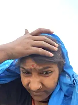 Hotty raghni online show from 03.18.26