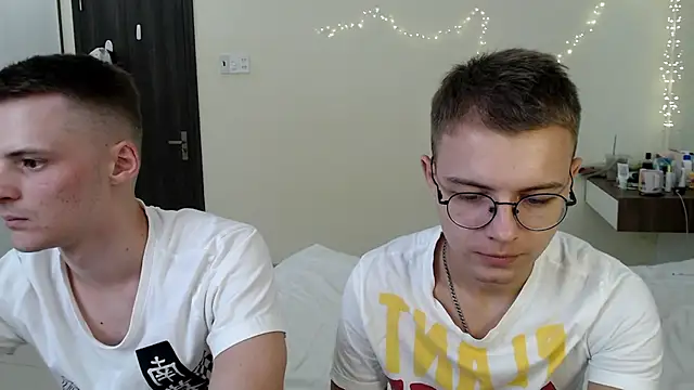 NikiKerryCum online show from 06.08.26