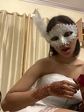 Snapshot of HEENA-STRIP chatting on 02.16.26 HEENA-STRIP online show from 02.16.26