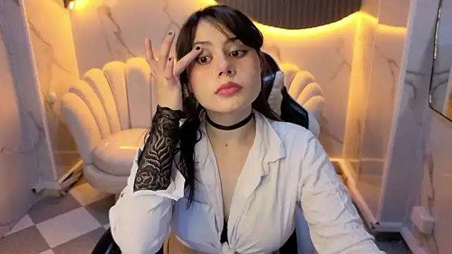 Valerie moon b online show from 02.13.26