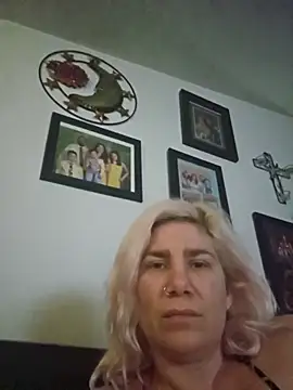 Snapshot of Icequeen1981 chatting on 02.02.26 Icequeen1981 online show from 02.02.26