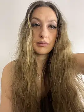 Alyxra online show from 04.30.26