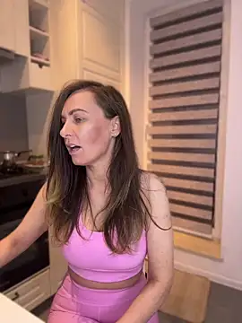 DivineAmely online show from 05.03.26