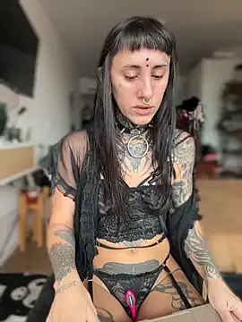 Snapshot of xsadtanas chatting on 03.17.26 xsadtanas online show from 03.17.26