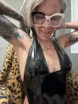 Snapshot of Vanplive chatting on 02.13.26 Vanplive online show from 02.13.26