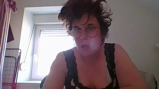 Snapshot of OIseauNoir88 chatting on 03.25.26 OIseauNoir88 online show from 03.25.26