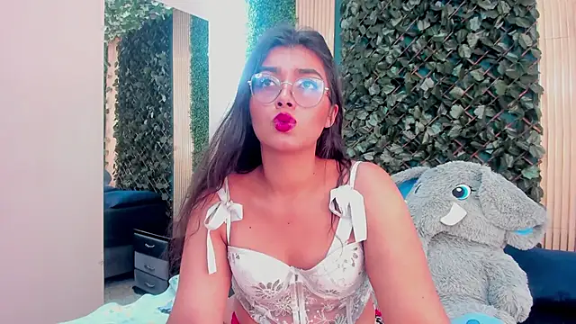 Snapshot of Pau_vega_ chatting on 02.03.26 Pau vega online show from 02.03.26